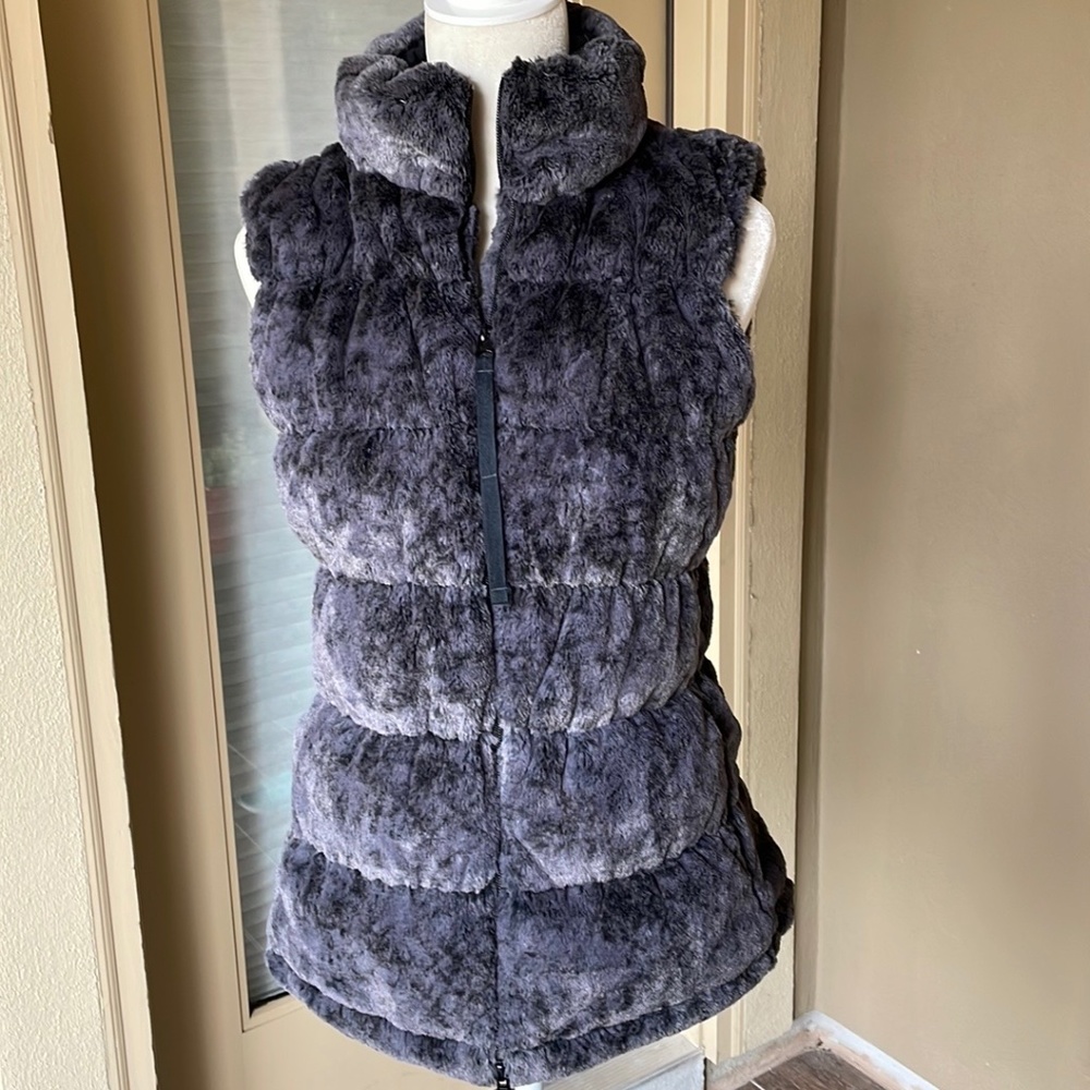 Athleta Goose Down Faux Fur Vest